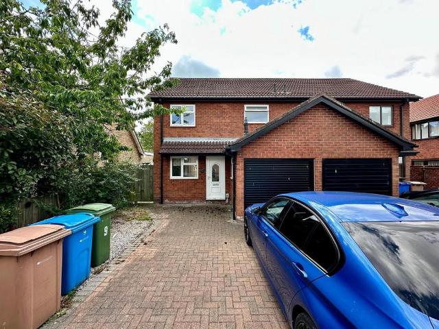 3 bedroom semi detached house to rent