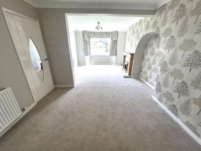 3 bedroom semi detached house to rent
