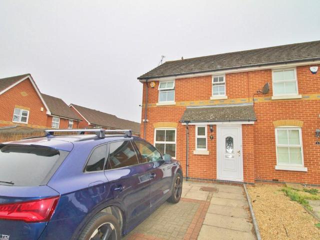 3 bedroom semi detached house to rent