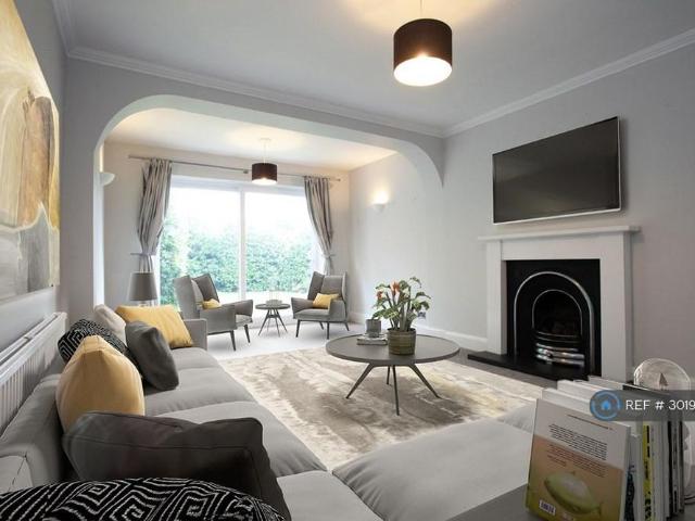 3 bedroom semi detached house to rent