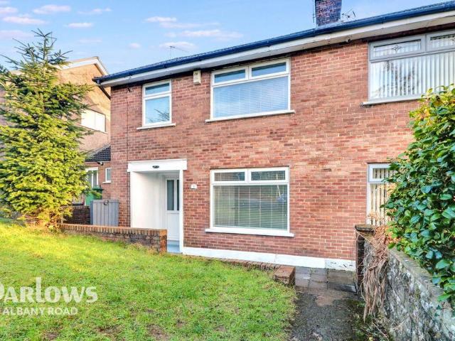 3 bedroom semi detached house to rent