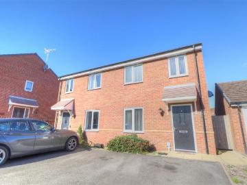 3 bedroom semi detached house to rent