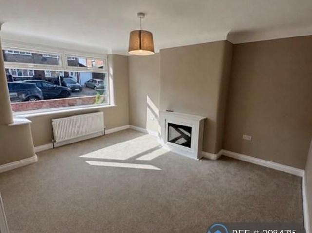 3 bedroom semi detached house to rent