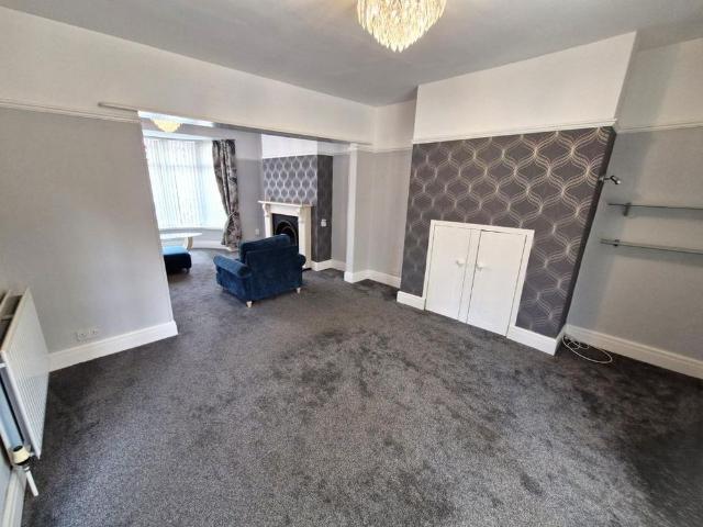 3 bedroom semi detached house to rent