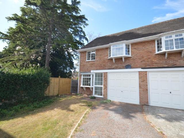 3 bedroom semi detached house to rent
