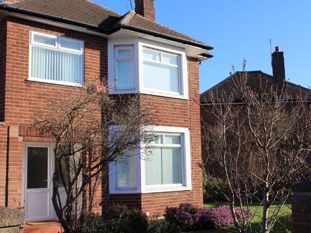 3 bedroom semi detached house to rent