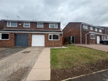 3 bedroom semi detached house to rent