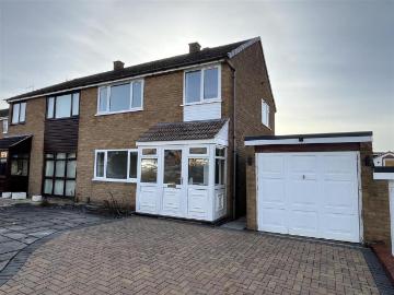 3 bedroom semi detached house to rent