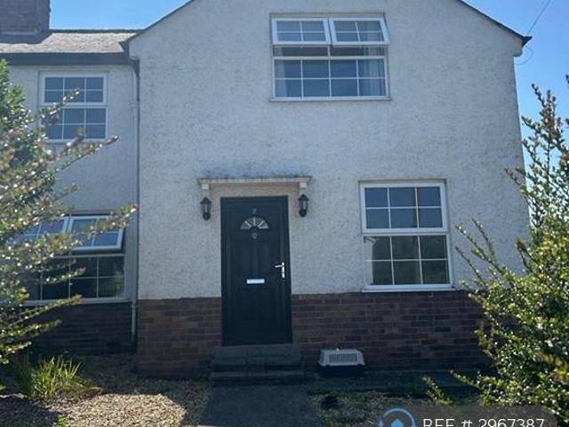 3 bedroom semi detached house to rent