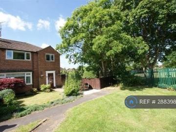 3 bedroom semi detached house to rent