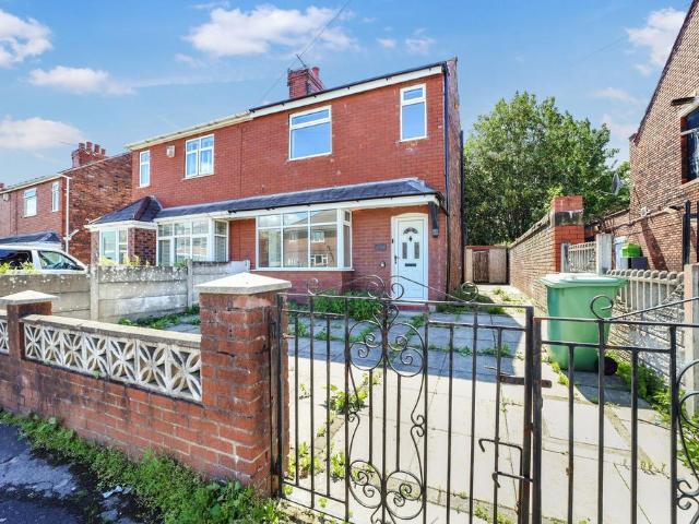 3 bedroom semi detached house to rent