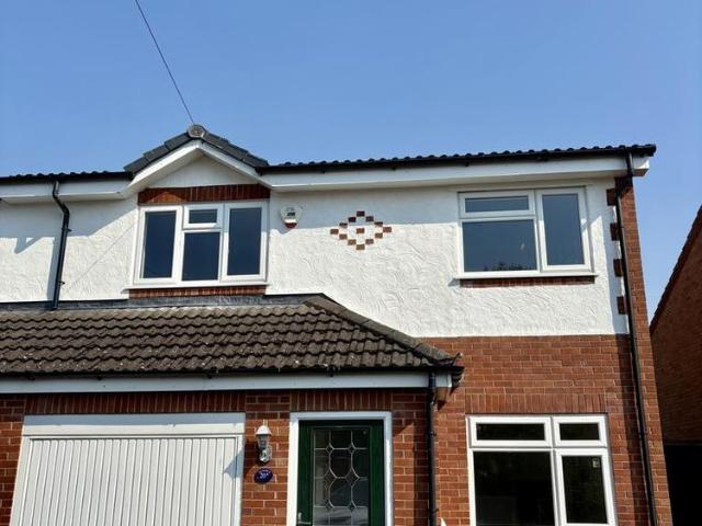 3 bedroom semi detached house to rent