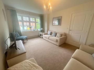 3 bedroom semi detached house to rent