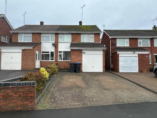 3 bedroom semi detached house to rent