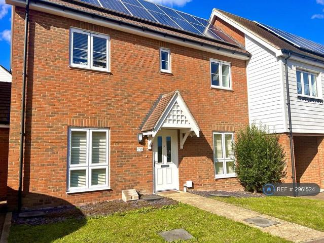 3 bedroom semi detached house to rent