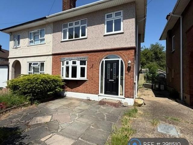3 bedroom semi detached house to rent