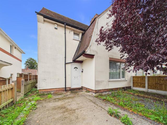 3 bedroom Semi detached house to rent