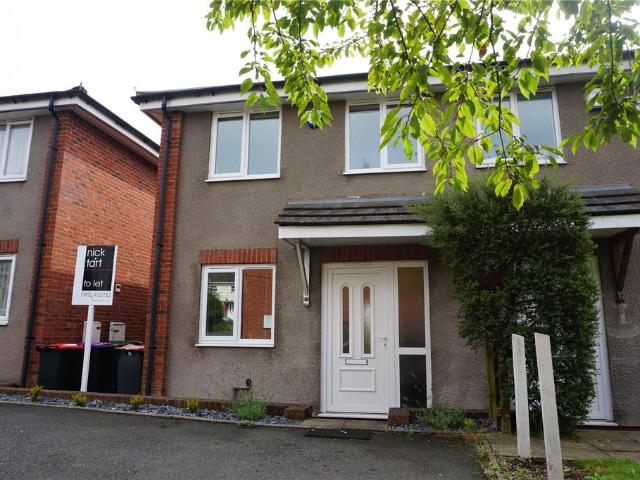 3 bedroom semi detached house to rent