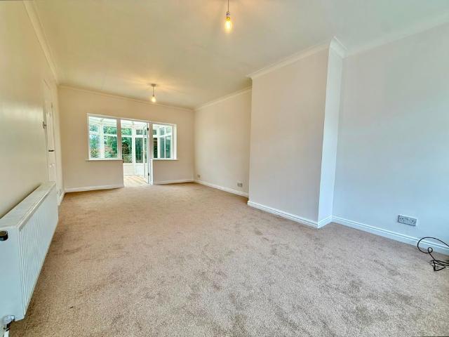 3 bedroom semi detached house to rent