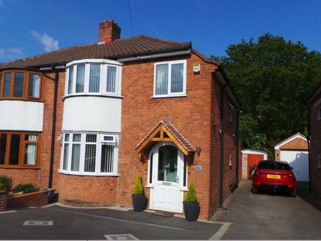 3 bedroom semi detached house to rent
