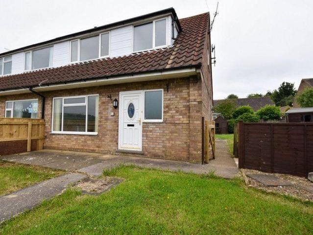 3 bedroom semi detached house to rent