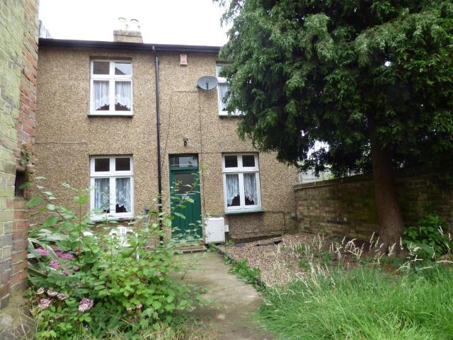 4 bedroom terraced house to rent