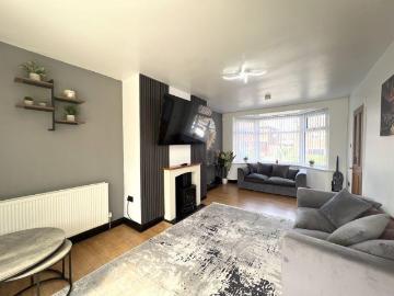 3 bedroom semi detached house to rent