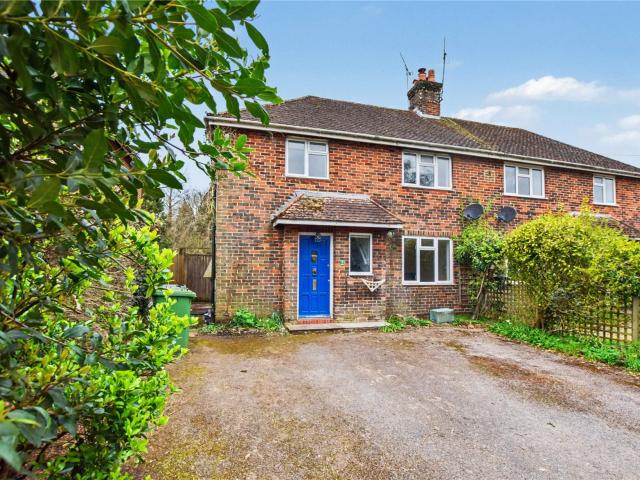 3 bedroom Semi detached house to rent