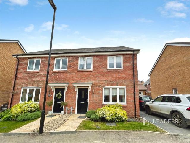 3 bedroom semi detached house to rent
