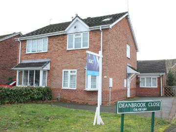 3 bedroom semi detached house to rent