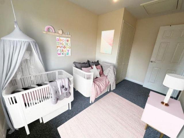 3 bedroom semi detached house to rent