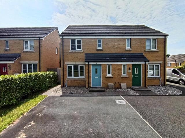3 bedroom semi detached house to rent