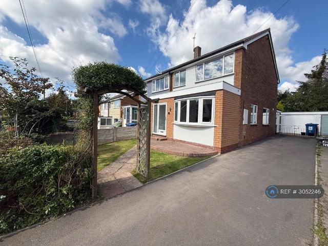 3 bedroom semi detached house to rent