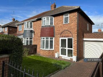 3 bedroom semi detached house to rent