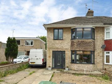 3 bedroom semi detached house to rent