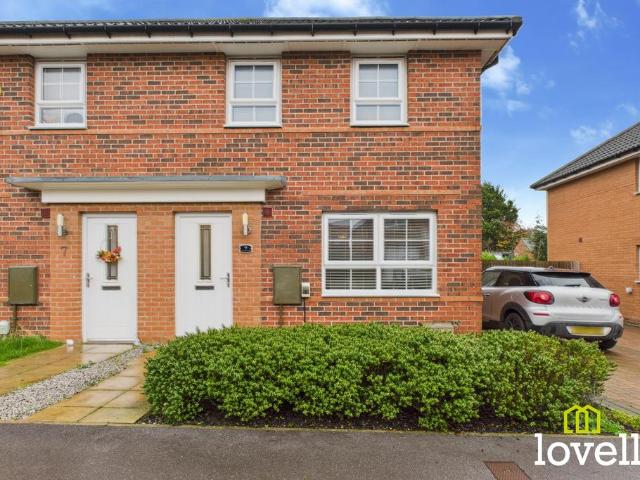 3 bedroom semi detached house to rent