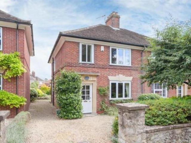 3 bedroom semi detached house to rent