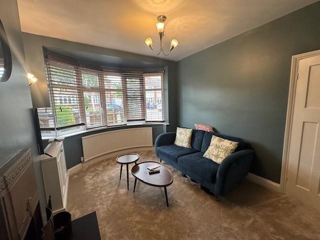 3 bedroom semi detached house to rent