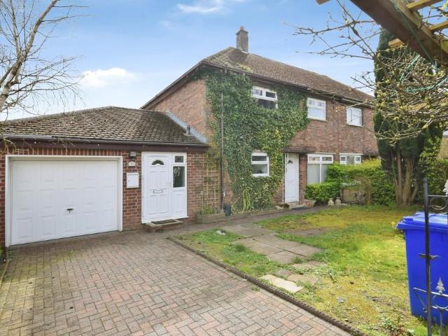 3 bedroom semi detached house to rent