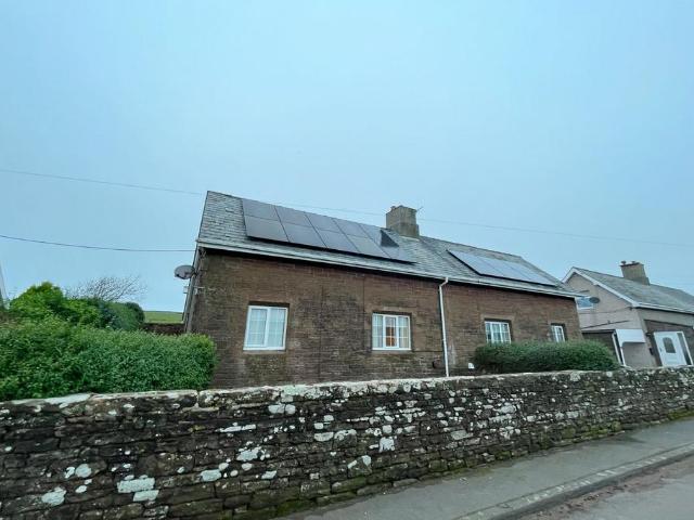 3 bedroom semi detached house to rent