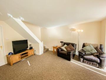 House for rent in Burhill - Garden, Equipped kitchen