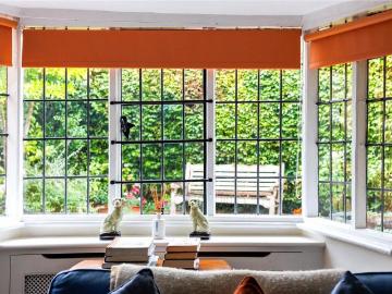 House for rent in Burhill - Garden, Equipped kitchen