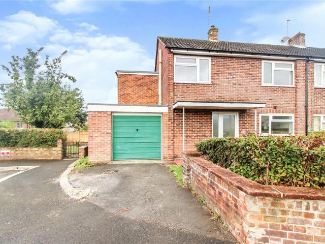 3 bedroom semi detached house to rent