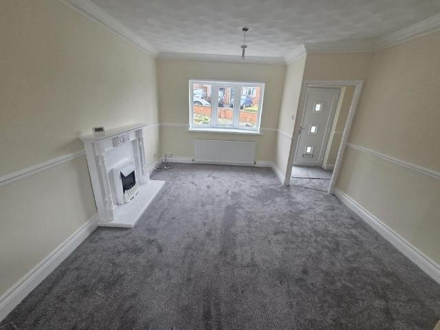 3 bedroom semi detached house to rent
