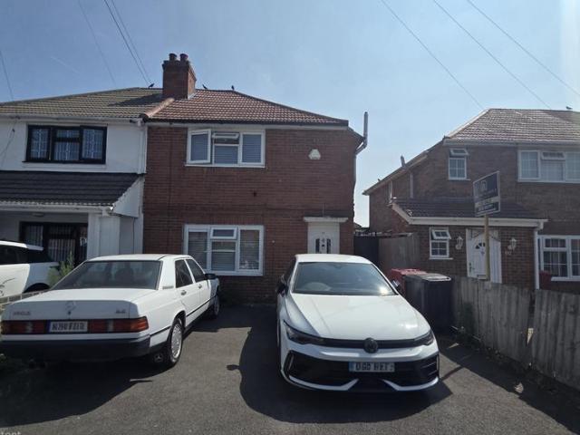3 bedroom semi detached house to rent