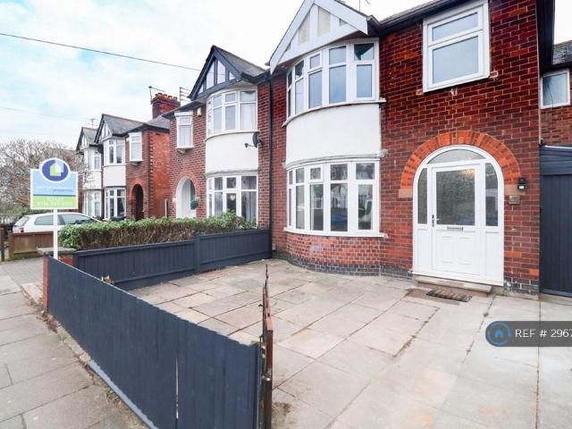 3 bedroom semi detached house to rent