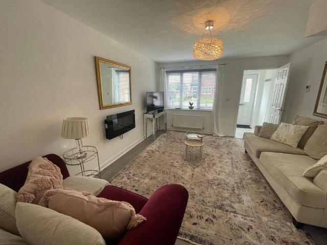 3 bedroom semi detached house to rent