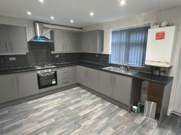 3 bedroom semi detached house to rent