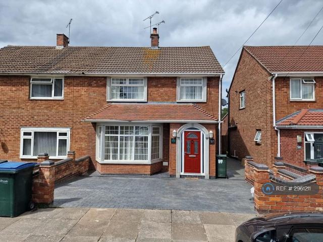 3 bedroom semi detached house to rent
