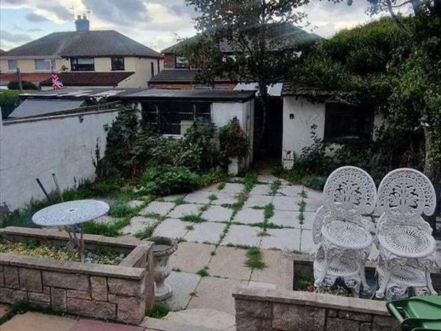 3 bedroom semi detached house to rent